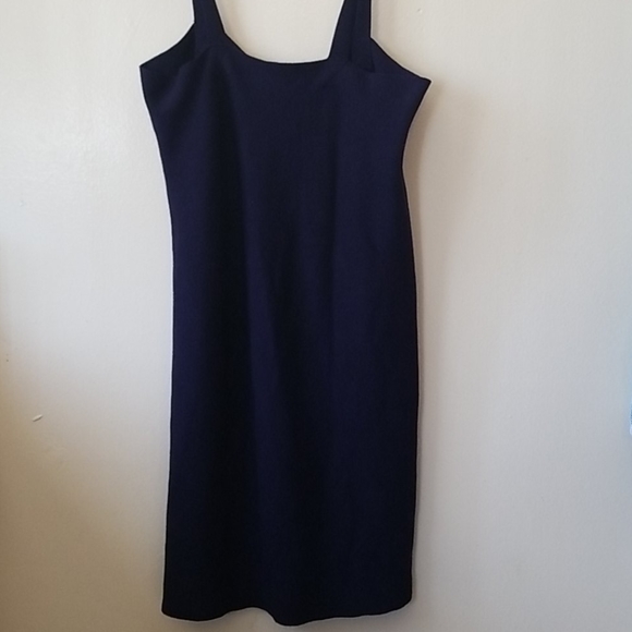 Two soft/rayon dresses - Picture 3 of 6